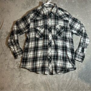Wrangler Black and White Checkered Casual Shirt